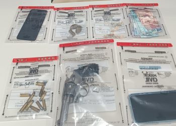 Quatro homens são presos com arma, munições e drogas no São Pedro