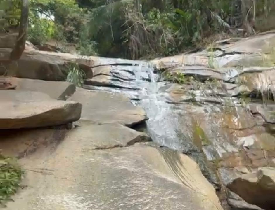 Corpo é encontrado próximo de cachoeira na zona rural de Sobrália