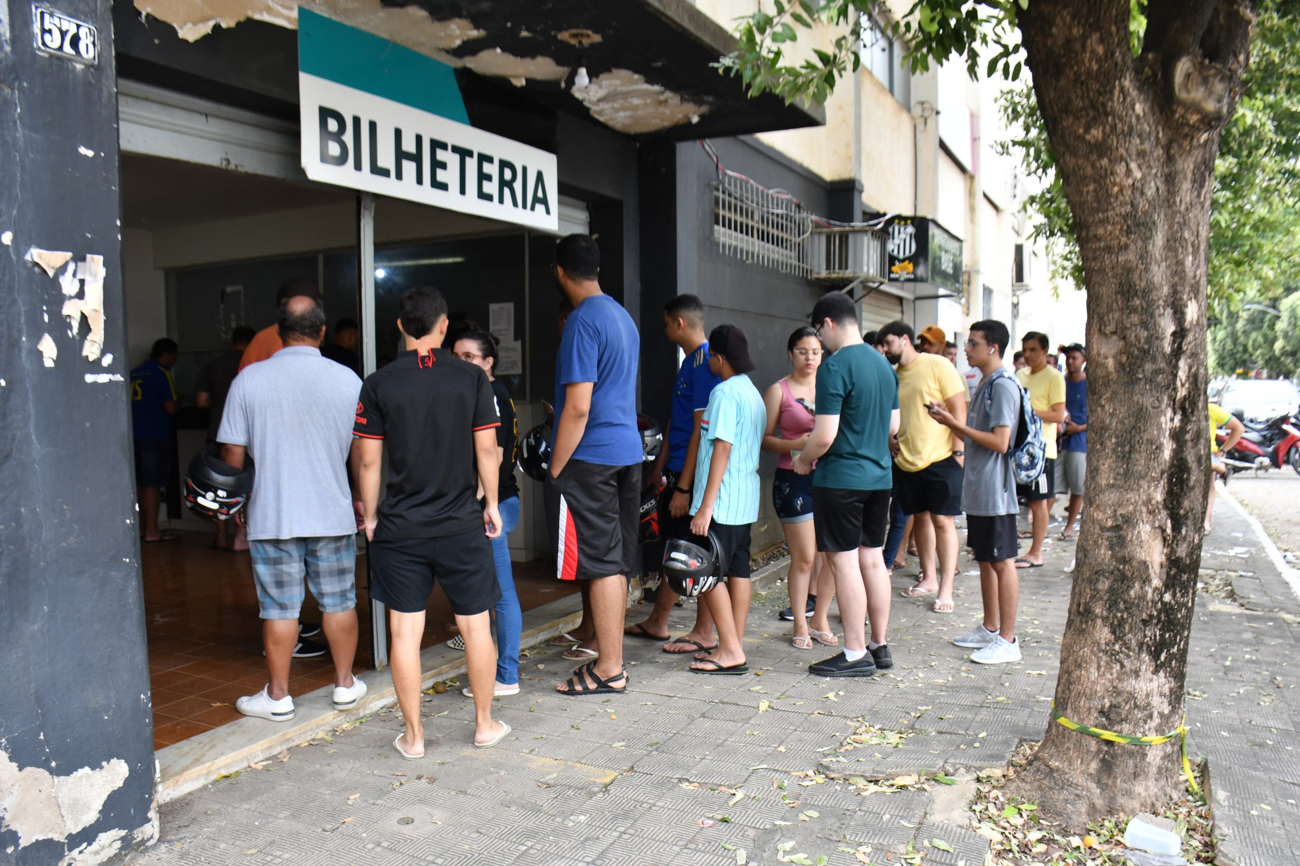 Venda de ingressos para o jogo entre Democrata e América começa nesta terça-feira