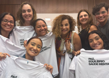 1ª Caminhada Janeiro Branco chama atenção para a saúde mental em Valadares