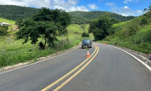 Motociclista morre após colisão com carro em Itabirinha