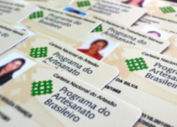 SMCELT promove reunião para orientar artesãos sobre a Carteira Nacional do Artesão