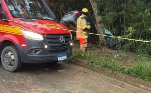 Grave acidente entre Espera Feliz e Dores do Rio Preto termina com uma morte e um ferido grave