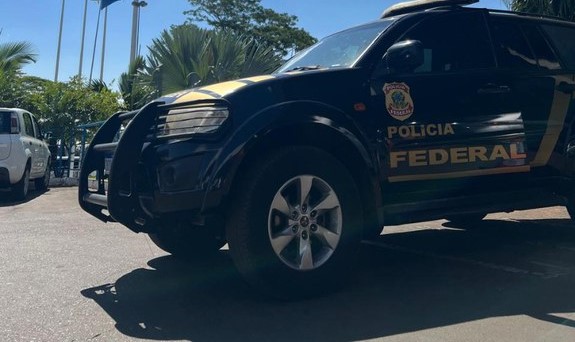 PF cumpre mandados e bloqueia até R$ 26 milhões em operação contra migração clandestina no Vale do Rio Doce