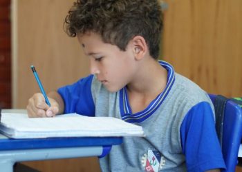 Coronel Fabriciano conquista Selo Ouro do Compromisso Nacional da Criança Alfabetizada