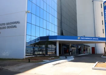 Tese da AGU obriga autor de feminicídio a ressarcir pensão do INSS