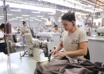 Minas Gerais abre mais de 11 mil empresas em janeiro e setor de serviços lidera crescimento