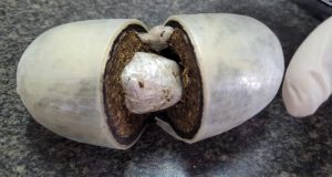 Mulher é presa ao tentar entrar com maconha e crack no Ceresp de Valadares