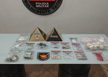 PM desarticula ponto de tráfico e apreende dois adolescentes, drogas e arma no bairro Santa Terezinha