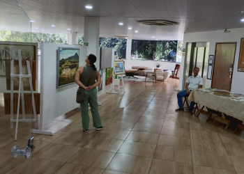 Exposição de arte valoriza artistas do Vale do Rio Doce na Galeria Monhangara