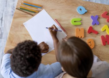 Justiça determina manutenção da educação infantil em tempo integral em Teófilo Otoni