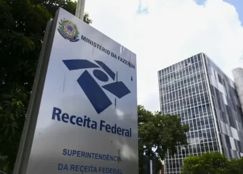 Receita confirma acesso irregular a informações de ministros do STF e parentes