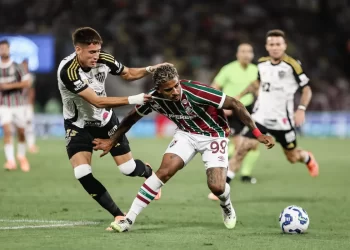 Atlético busca vitória fora de casa para subir na tabela