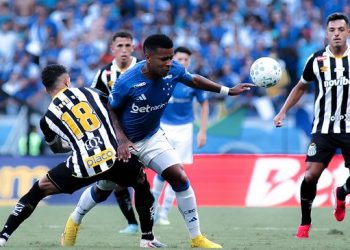 Cruzeiro empata com o Santos no Mineirão e segue na lanterna do Campeonato Brasileiro