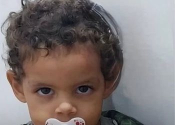 Menino de 4 anos morre após ser atropelado em frente a escolinha