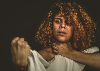 Espetáculo ‘Lowcura – Substantivo Feminino’ realiza nova circulação com apresentações gratuitas