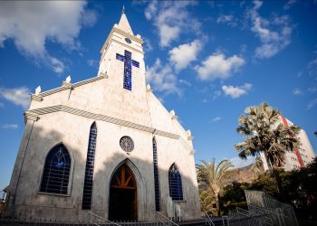Missa da Unidade reúne fiéis na Catedral de Santo Antônio na Semana Santa