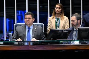 Davi Alcolumbre mantém votação da CPMI do INSS que quebra sigilos de filho de Lula