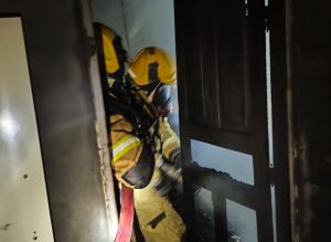 Incêndio destrói casa no bairro Vera Cruz