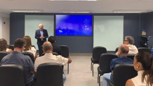 CDL-GV recebe presidente da FCDL-MG em visita sobre estratégias e desafios do comércio