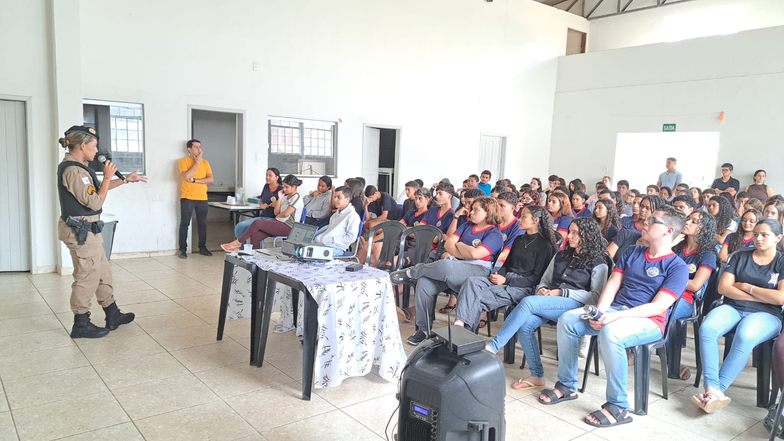 Polícia Militar ministra palestra sobre prevenção à violência doméstica em escola de Santa Efigênia de Minas