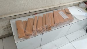 Homem é preso após apreensão de 23 barras de maconha em porta-malas de carro na BR-259 em Valadares