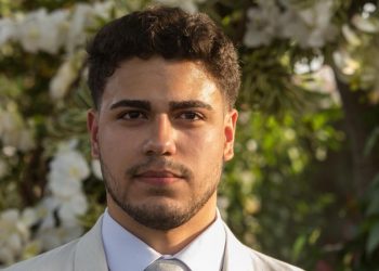 Jovem valadarense precisa de doações de plaquetas durante tratamento contra câncer raro