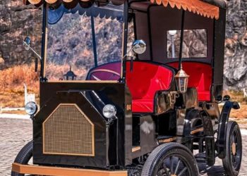 Tiradentes adota charretes elétricas