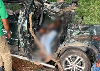 Duas mulheres morrem após carro colidir com árvore em Taruaçu