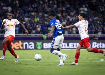 Cruzeiro vira sobre o Red Bull Bragantino e vence no Mineirão pelo Brasileirão