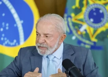 “Fizeram conosco, a gente vai fazer com eles”, diz Lula sobre EUA