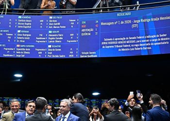 Senado rejeita indicação de Jorge Messias ao STF