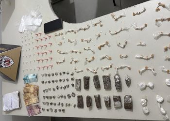 Operação da PM contra o tráfico termina com prisão e apreensão de drogas no distrito de Ferruginha