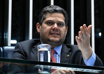 Alcolumbre marca sessão para análise de veto à dosimetria