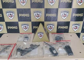 Foragido da Justiça é preso e submetralhadora artesanal é apreendida em operação da PM em Itanhomi