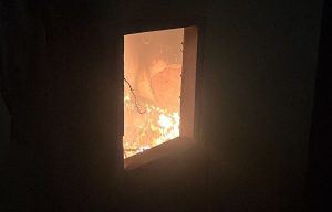 Polícia Militar prende mulher suspeita de incendiar casa em Itanhomi