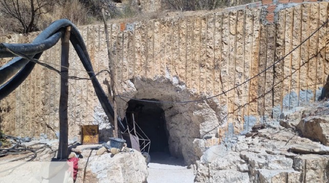 PF cumpre mandados e bloqueia até R$ 5 milhões em operação contra mineração ilegal no Vale do Jequitinhonha