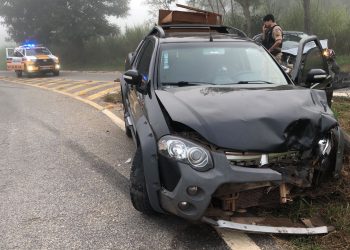 Acidente com três veículos deixa criança de 7 anos ferida na BR-259 em Valadares