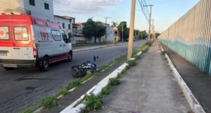 Idoso fica gravemente ferido após acidente de moto no bairro São Pedro