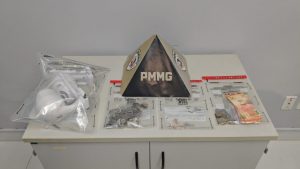 PM apreende dois adolescentes com drogas prontas para venda no Altinópolis