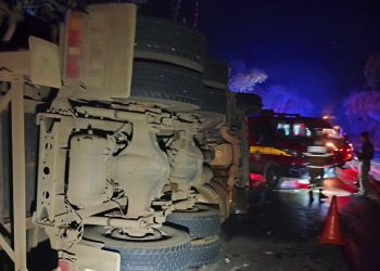 Motorista morre em acidente envolvendo dois caminhões de carga na BR-116 próximo a Jampruca