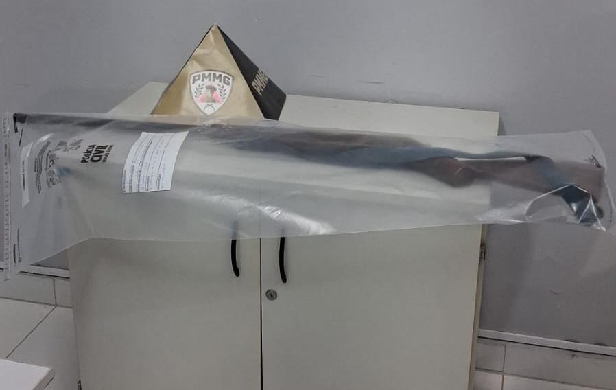 Homem ameaça matar a ex-companheira e o atual companheiro dela com arma de fogo em Chonin de Baixo