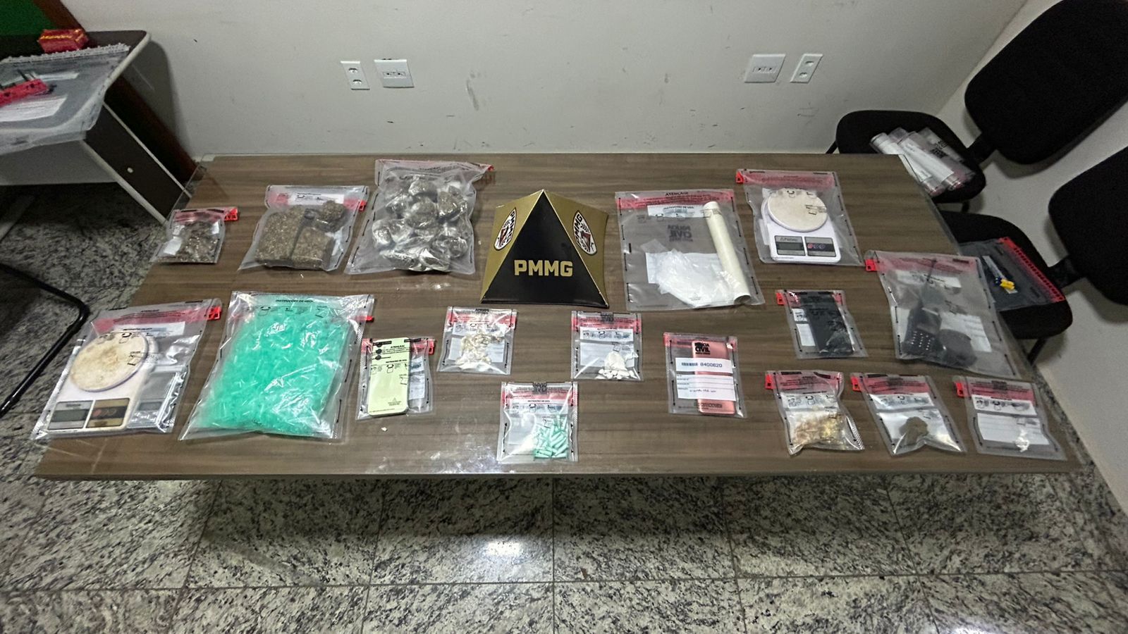 Operação policial intensifica combate ao tráfico com prisões e apreensão de drogas em Conselheiro Pena