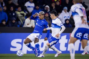 Cruzeiro segura empate mesmo com um jogador a menos diante da Universidad Católica na Libertadores