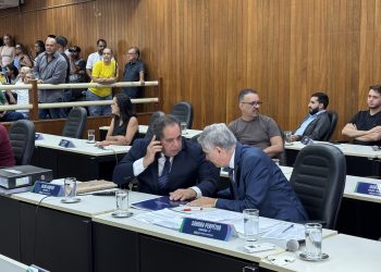 Câmara analisa etapa final de processo contra prefeito Coronel Sandro