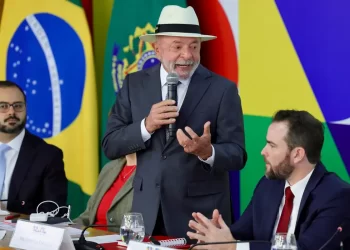 Lula: Desenrola Brasil ajudará população a ‘tirar corda do pescoço’