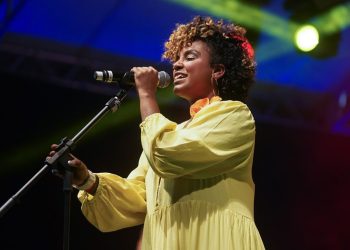 Praça de Alimentação da Expoleste 2026 terá música ao vivo e variedade gastronômica