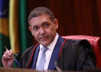 Nunes Marques assume presidência do TSE nesta terça-feira