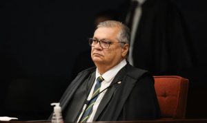 Flávio Dino determina investigação sobre emendas destinadas a produtora de filme sobre Jair Bolsonaro
