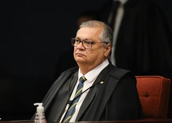 Flávio Dino determina investigação de emendas destinadas à produtora de filme sobre Jair Bolsonaro
